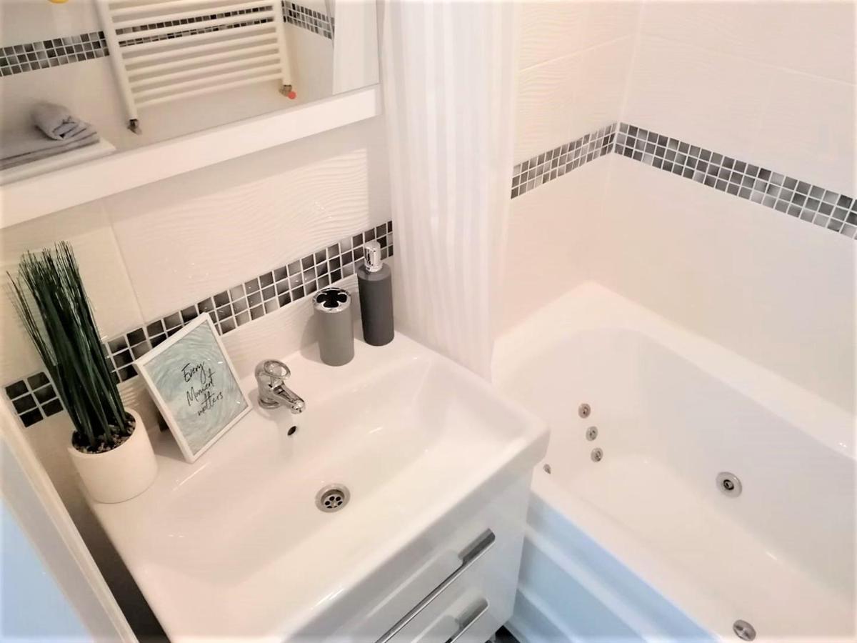 אגר Sweet Central Apartment ,In The City Center מראה חיצוני תמונה